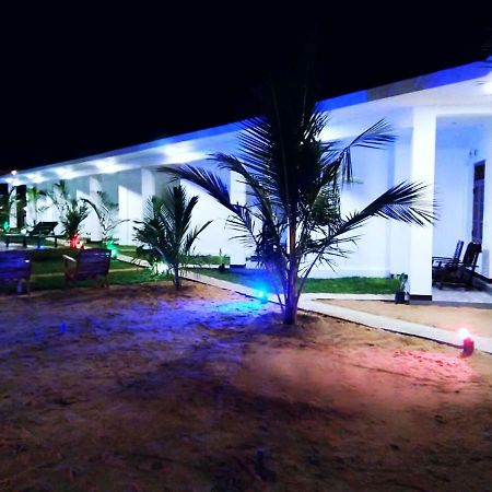 Guitar Bay Hotel Arugam Bay Exterior photo
