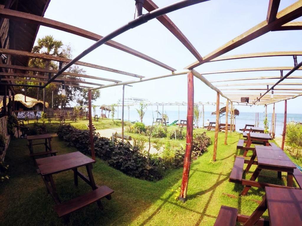 Guitar Bay Hotel Arugam Bay Exterior photo