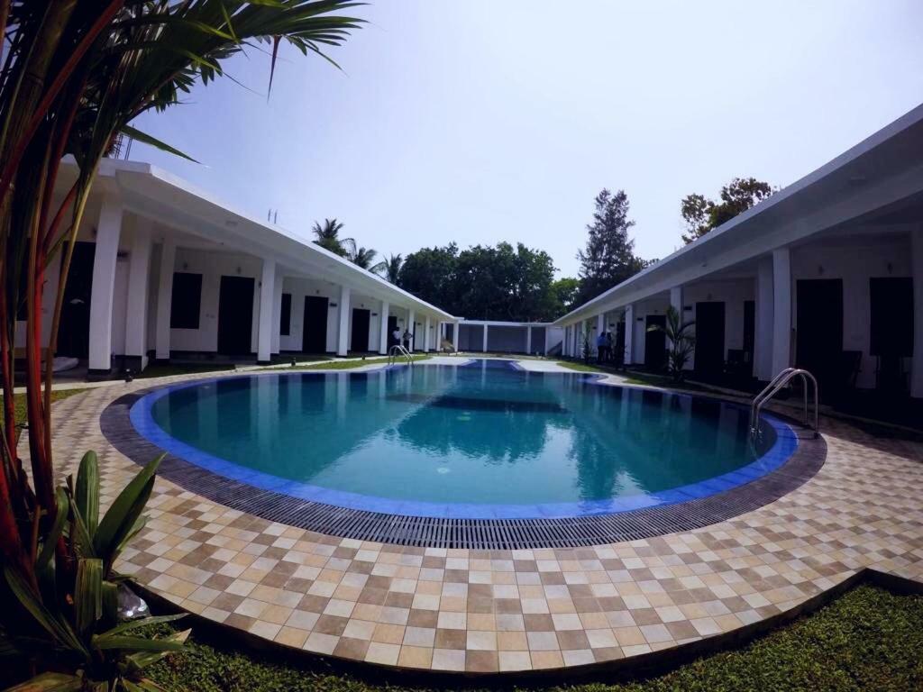 Guitar Bay Hotel Arugam Bay Exterior photo